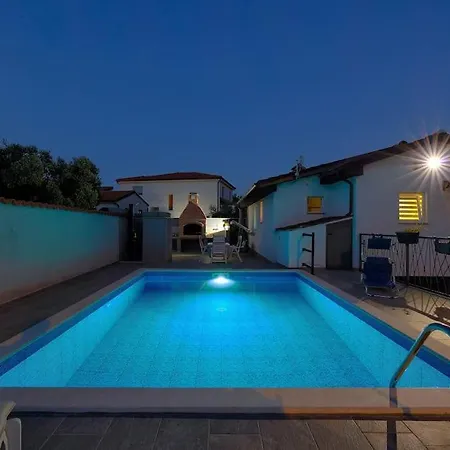 House Marinella Nyaraló